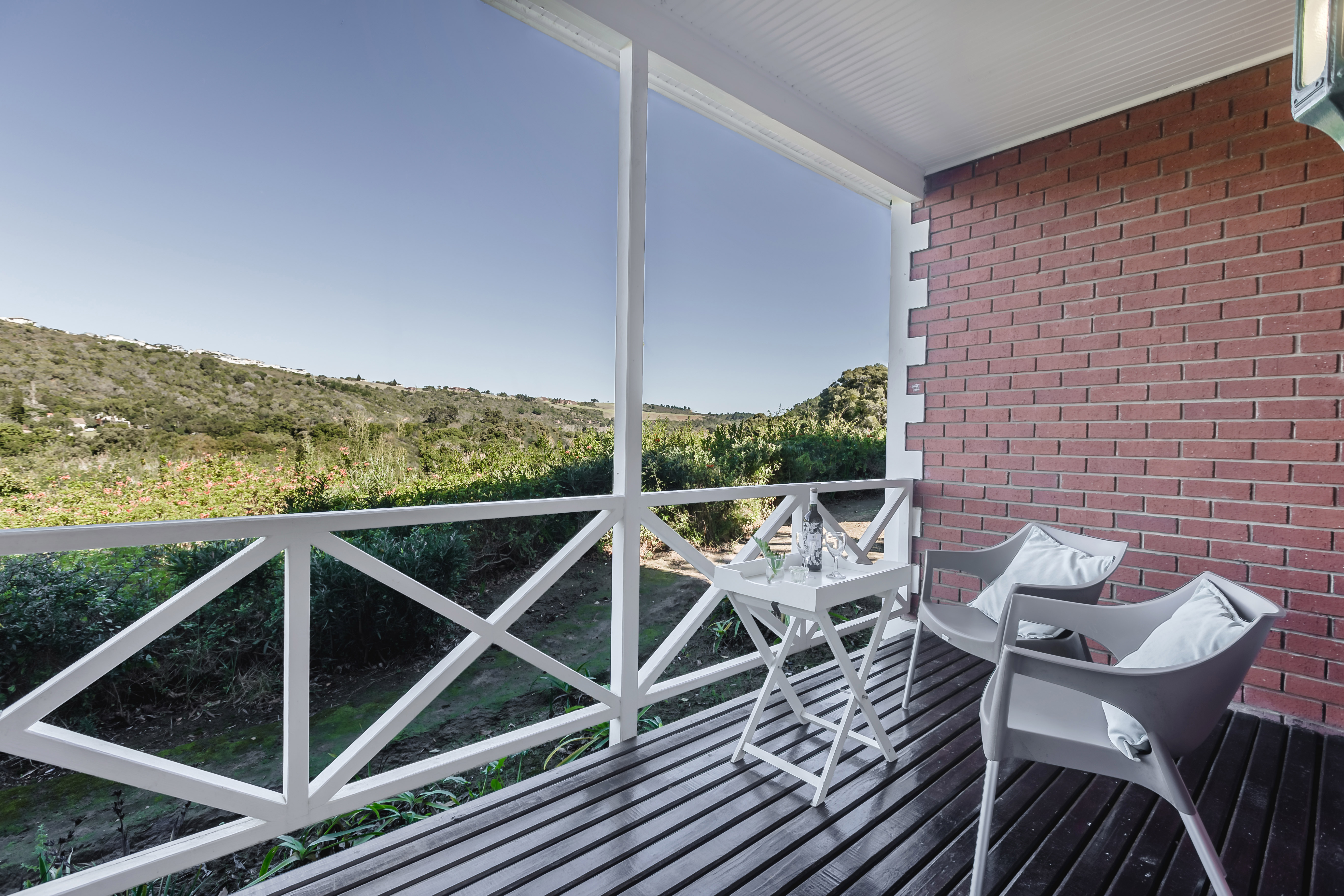 Redbourne Lodge 4 Star Accommodation Overlooking